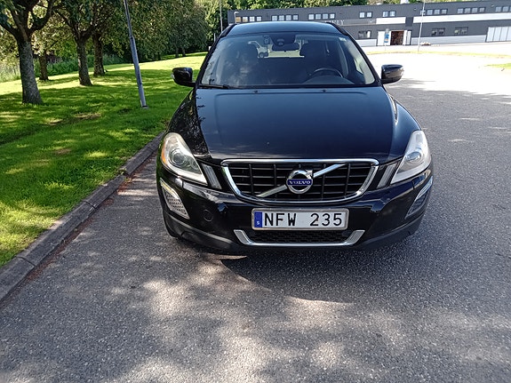 Volvo XC60 3 of 5