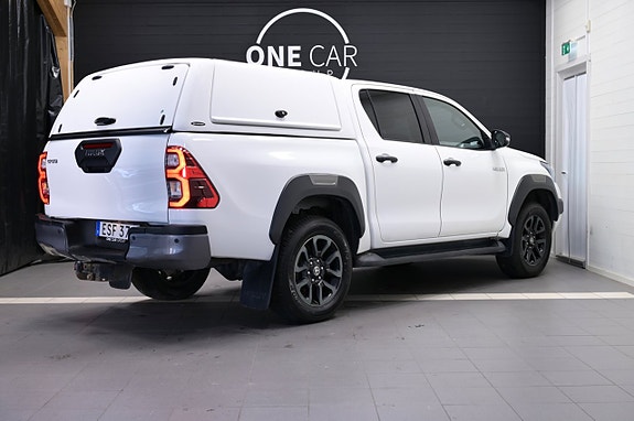 Toyota HiLux 4 of 24