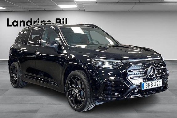 Mercedes-Benz GLB250+ 3 of 5