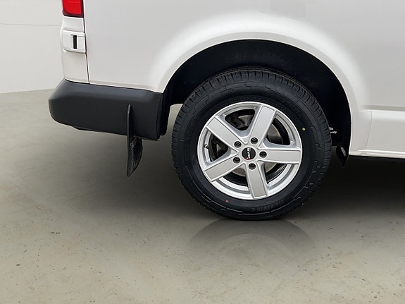 Volkswagen Transporter 28 of 29