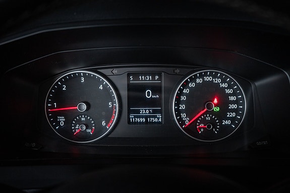 Volkswagen Transporter 19 of 24
