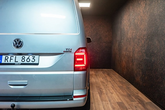 Volkswagen Transporter 11 of 24