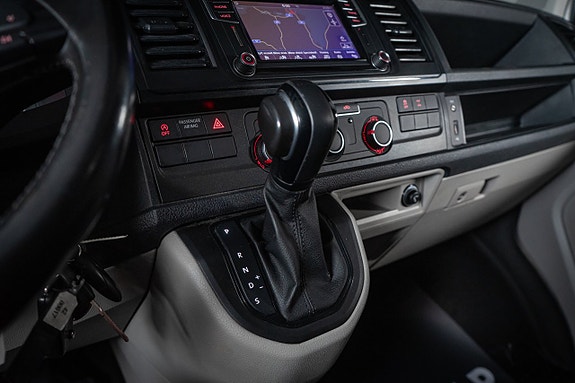 Volkswagen Transporter 22 of 24