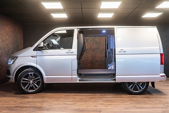 Volkswagen Transporter 8 of 24
