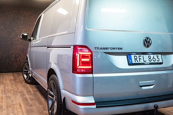 Volkswagen Transporter 9 of 24