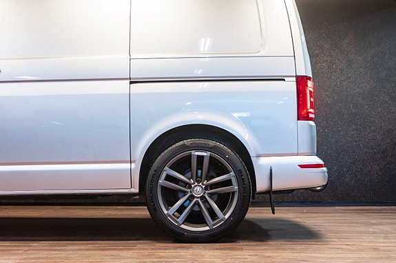 Volkswagen Transporter 12 of 24