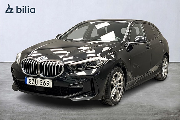 BMW 118i 3 of 5