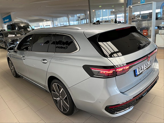 Volkswagen Passat 5 of 5