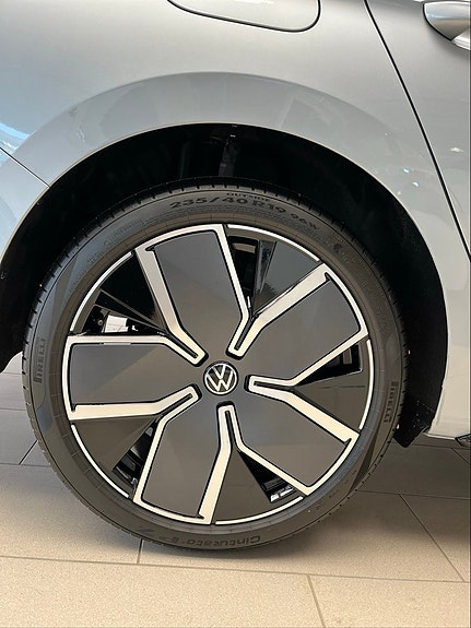 Volkswagen Passat 8 of 20