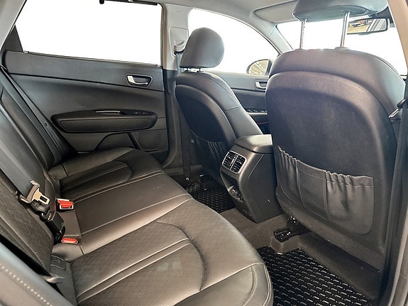 Kia Optima 12 of 15