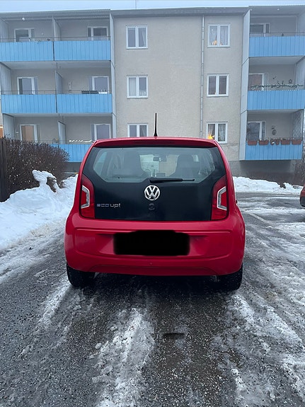 Volkswagen UP! 3 of 5