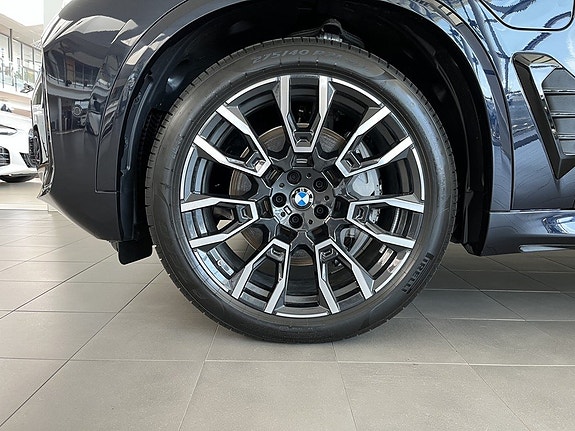 BMW X5 4 of 16