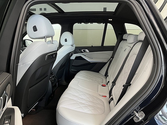 BMW X5 12 of 16