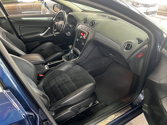 Ford Mondeo 11 of 17