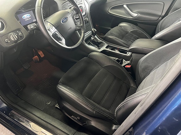 Ford Mondeo 4 of 5