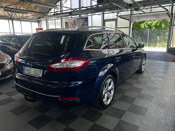 Ford Mondeo 9 of 17