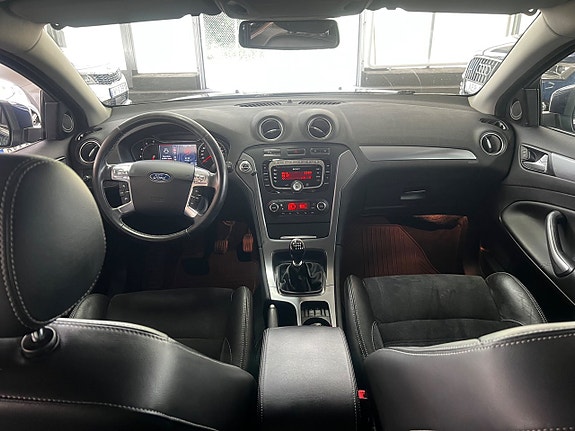 Ford Mondeo 15 of 17
