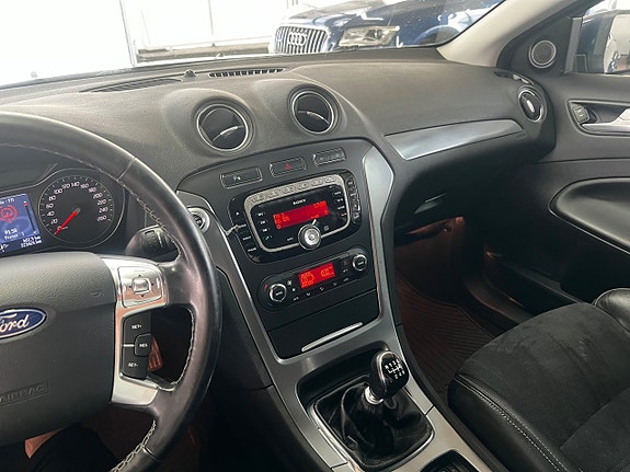 Ford Mondeo 14 of 17