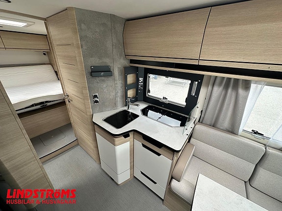 Rapido 896 180hk Automat Queenbädd RÄNTA 4,95% 7 of 27