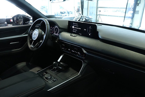 Mazda CX-80 14 of 23