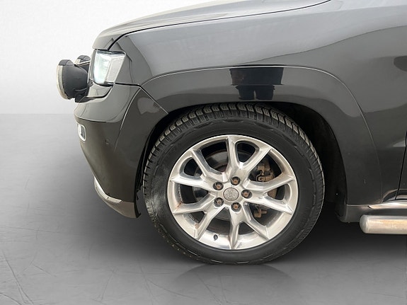 Jeep Grand Cherokee 19 of 22