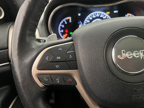 Jeep Grand Cherokee 15 of 22