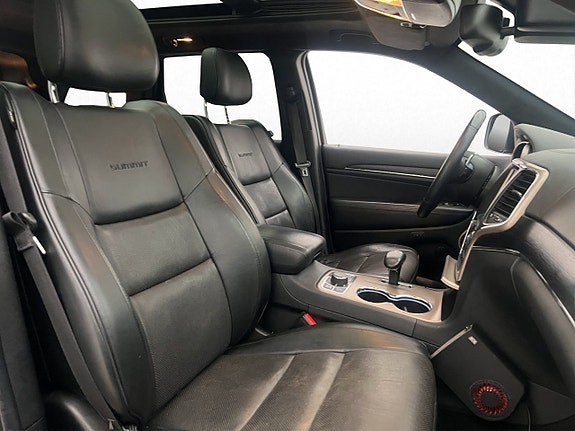 Jeep Grand Cherokee 10 of 22