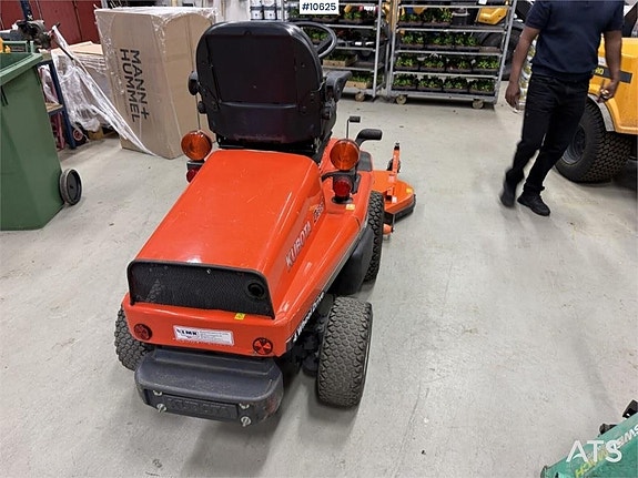 Åkgräsklippare Kubota F1900 Diesel 4WD (95,000:- ex moms) 4 of 23
