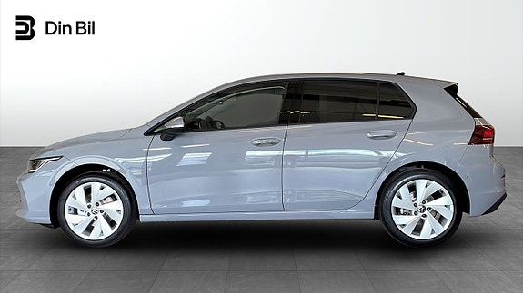 Volkswagen Golf I 2 of 5
