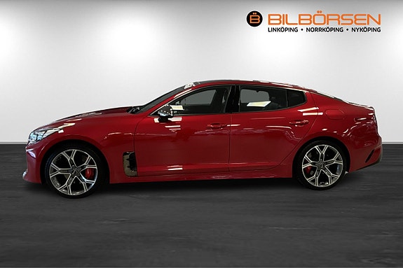 Kia Stinger 4 of 5