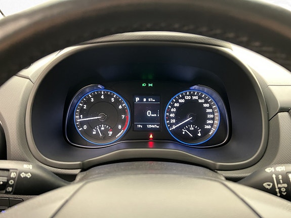 Hyundai Kona 16 of 30