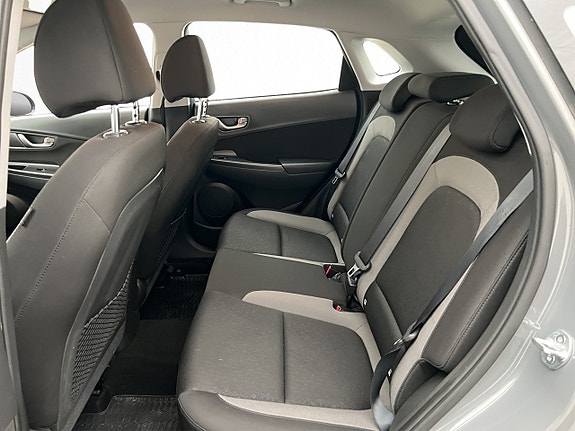 Hyundai Kona 26 of 30
