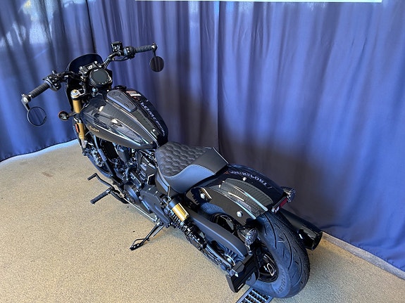 Indian Scout 101 Onyx Black Crystal 5 of 8