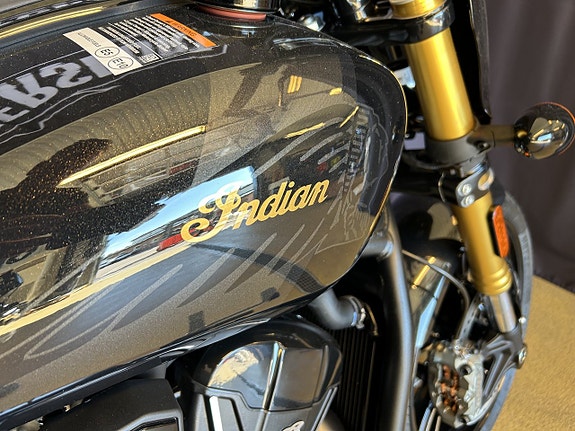 Indian Scout 101 Onyx Black Crystal 7 of 8