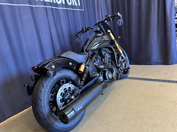 Indian Scout 101 Onyx Black Crystal 2 of 8