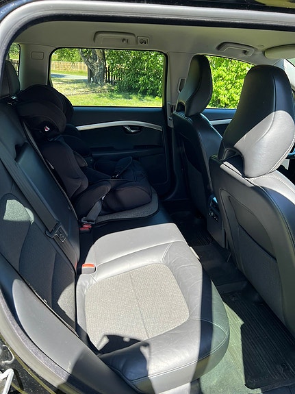 Volvo V70 5 of 15