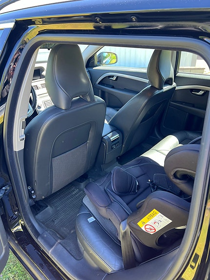 Volvo V70 4 of 15