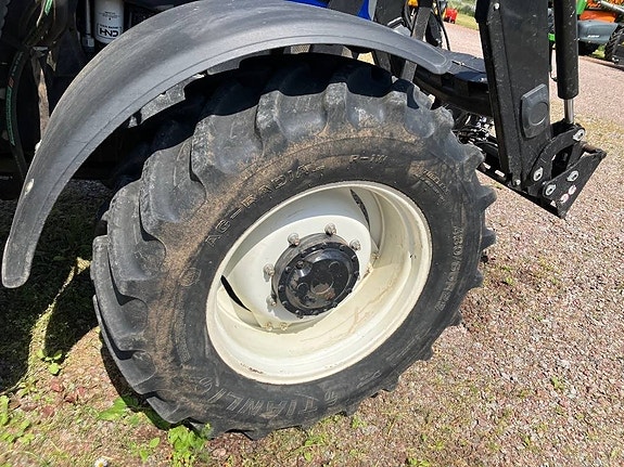 New Holland T 6.140 EC 7 of 10