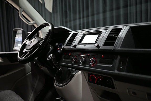 Volkswagen Transporter 28 of 29