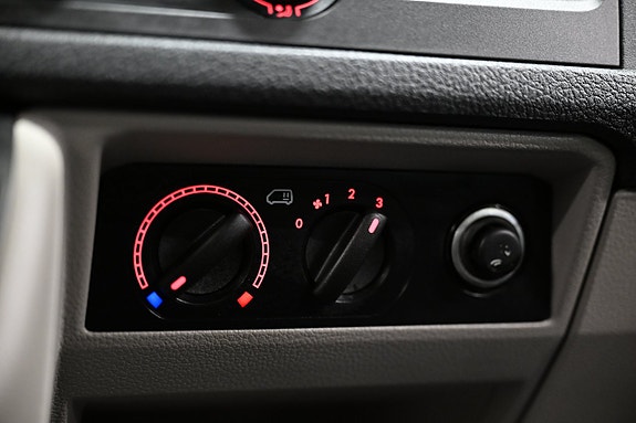 Volkswagen Transporter 26 of 29