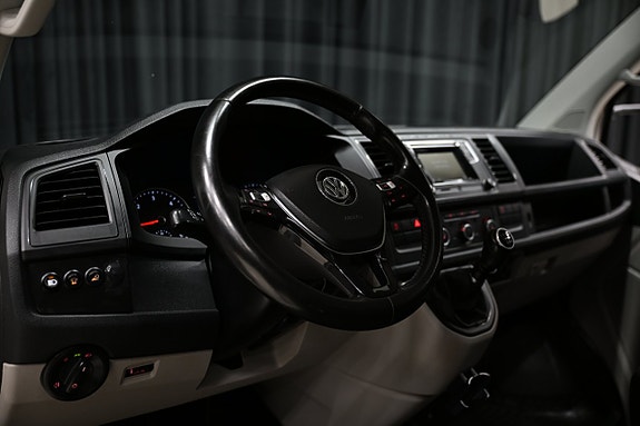 Volkswagen Transporter 13 of 29