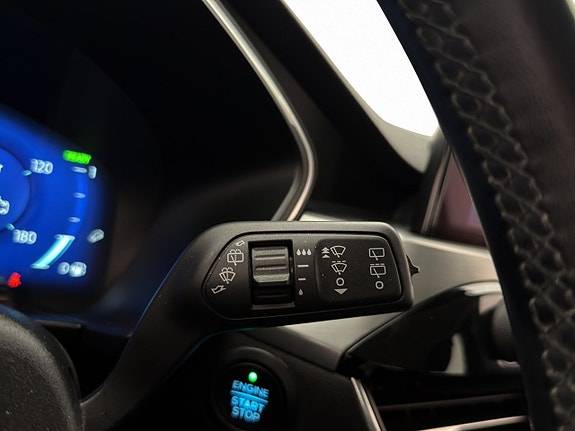 Ford Kuga 17 of 30