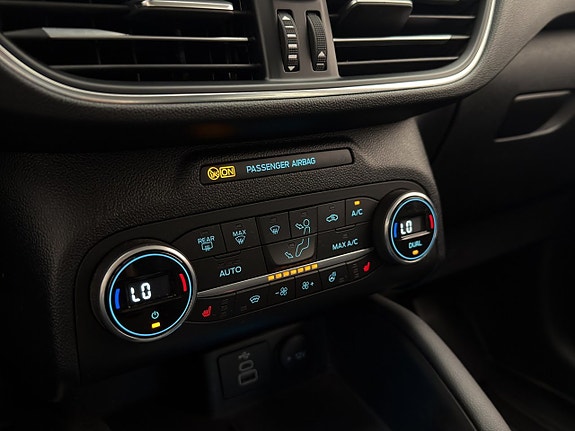 Ford Kuga 24 of 30