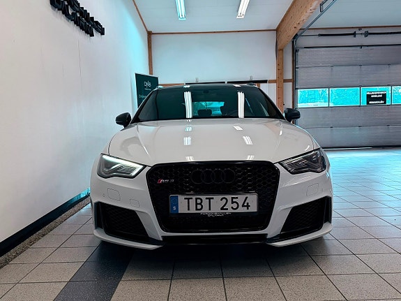 Audi RS3 2 of 5