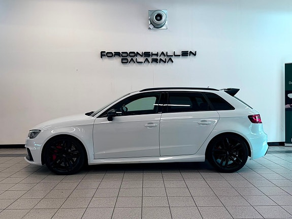 Audi RS3 4 of 5