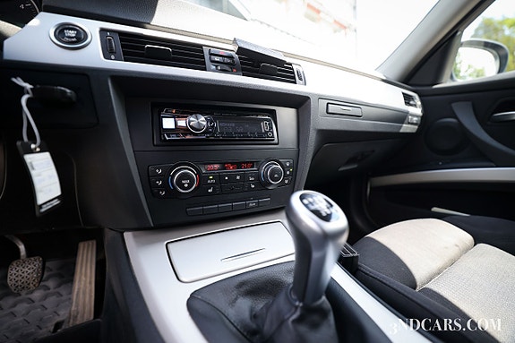 BMW 320d 12 of 19