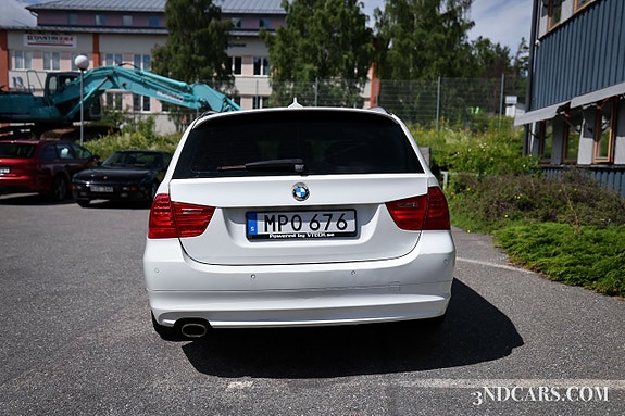 BMW 320d 5 of 19
