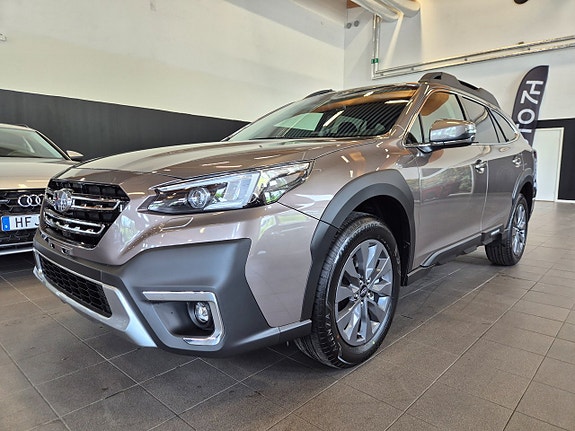 Subaru Outback 2 of 5