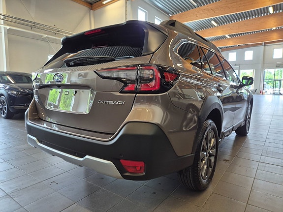 Subaru Outback 7 of 19