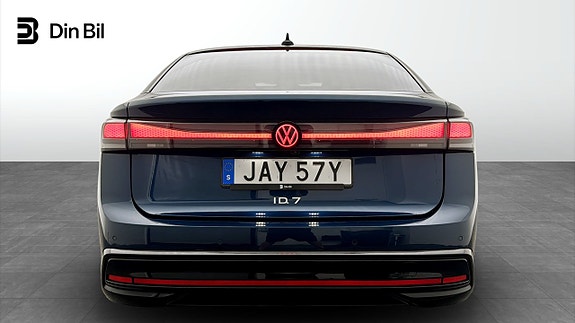 Volkswagen ID.7 5 of 5